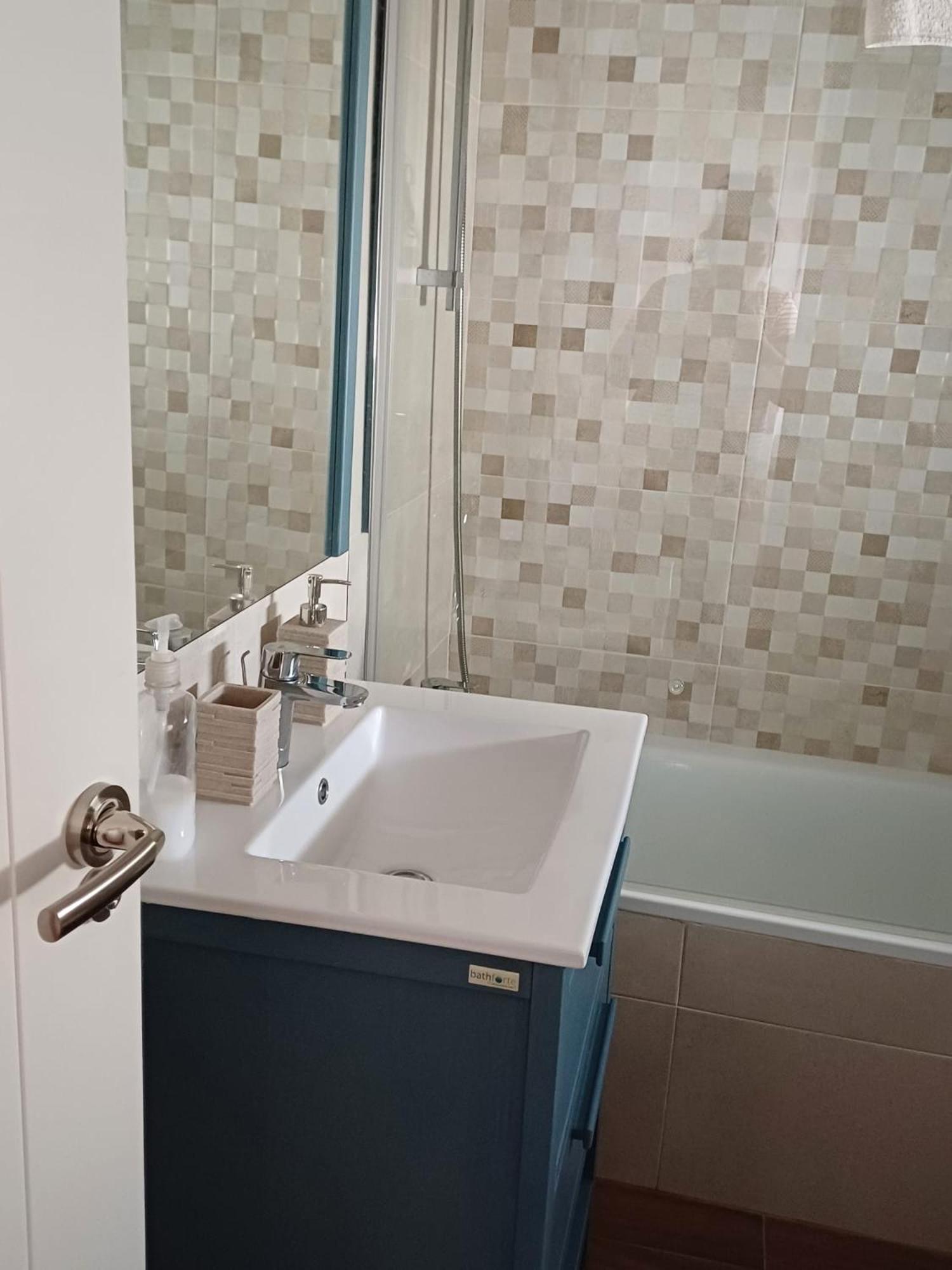 Lyrioshomes Apartamento Filpo Rojas , Sevilla Buitenkant foto
